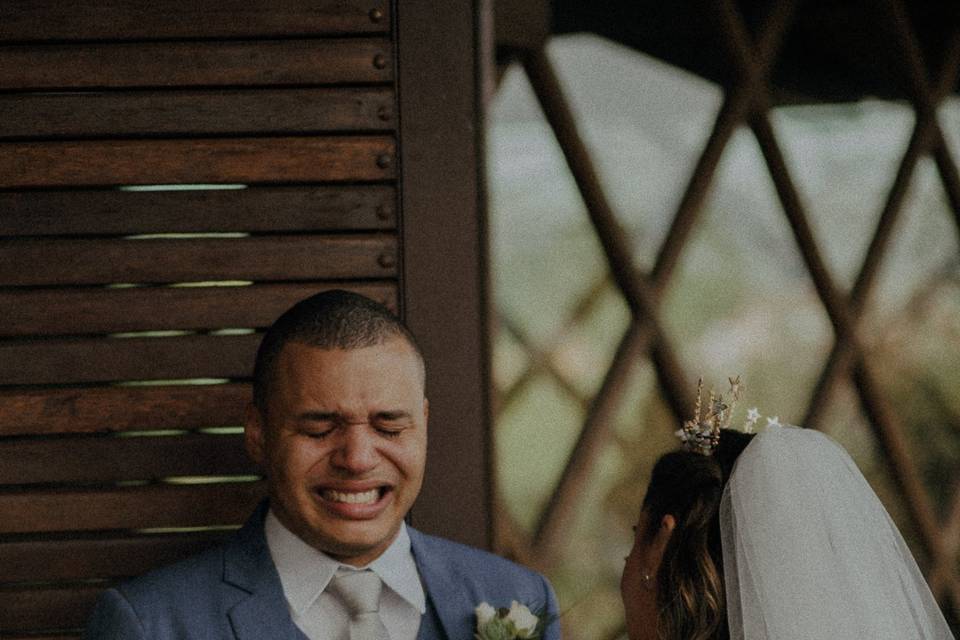 Casamento no campo first touch