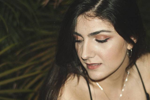 Cantora Jade Farah