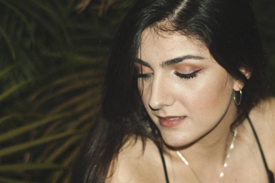 Cantora Jade Farah