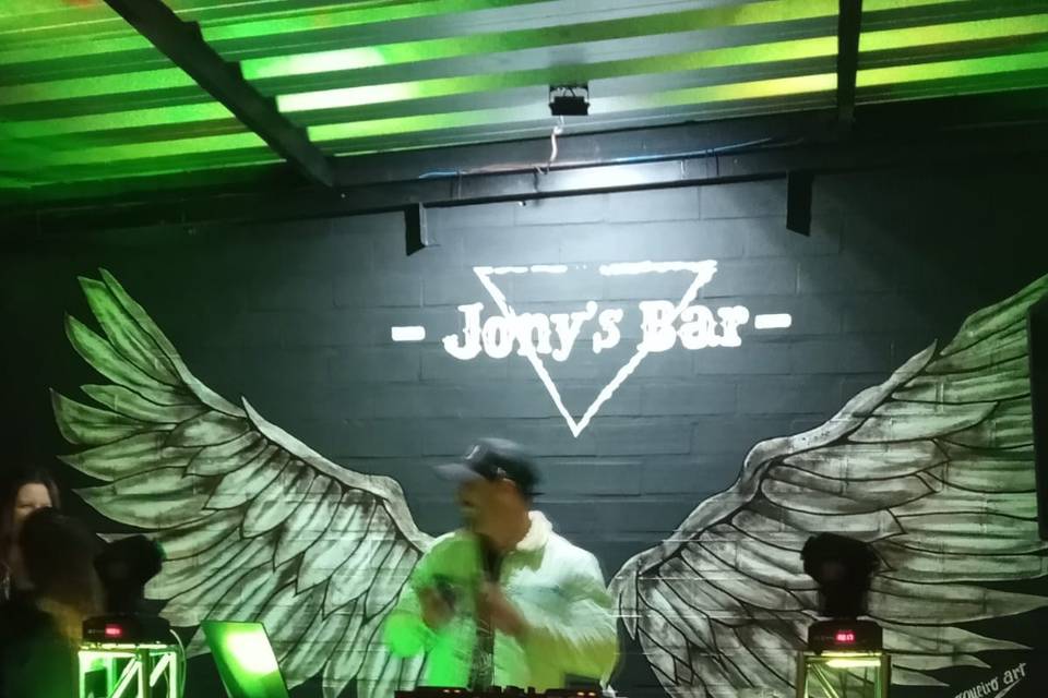 Jonys pub