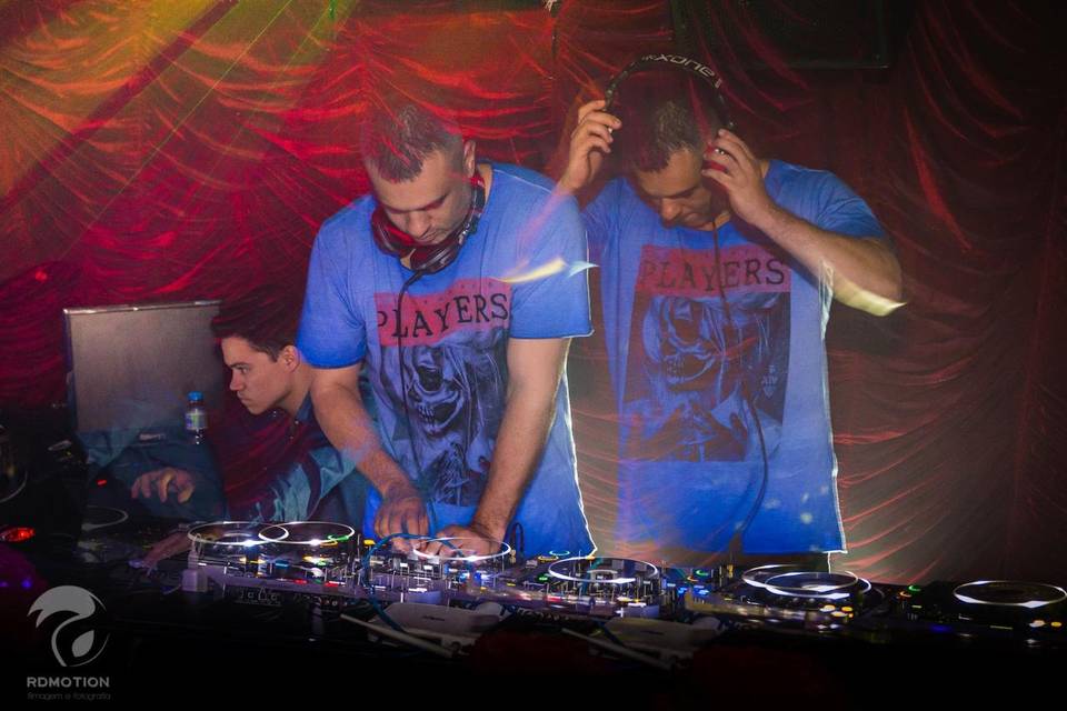 Dj