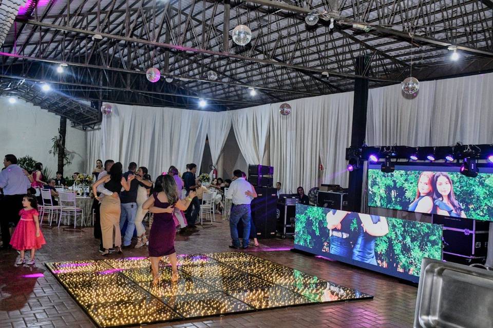 Painel de Led e Pista Paris