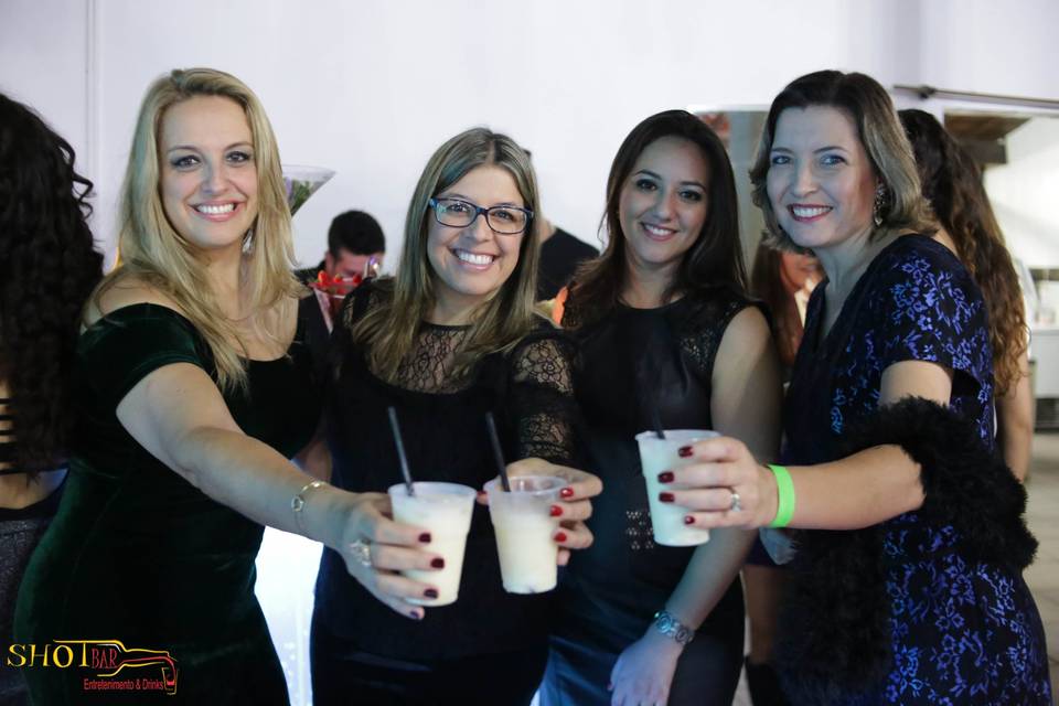 Shotbar Entretenimento e Drink