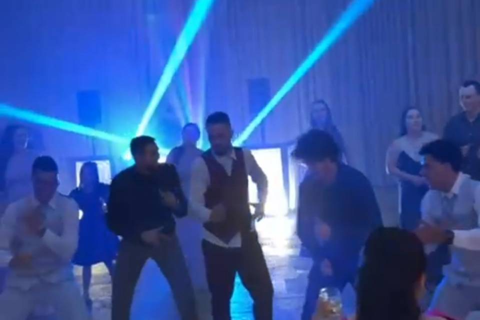 DJ