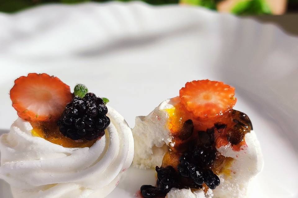 Mini Pavlovas