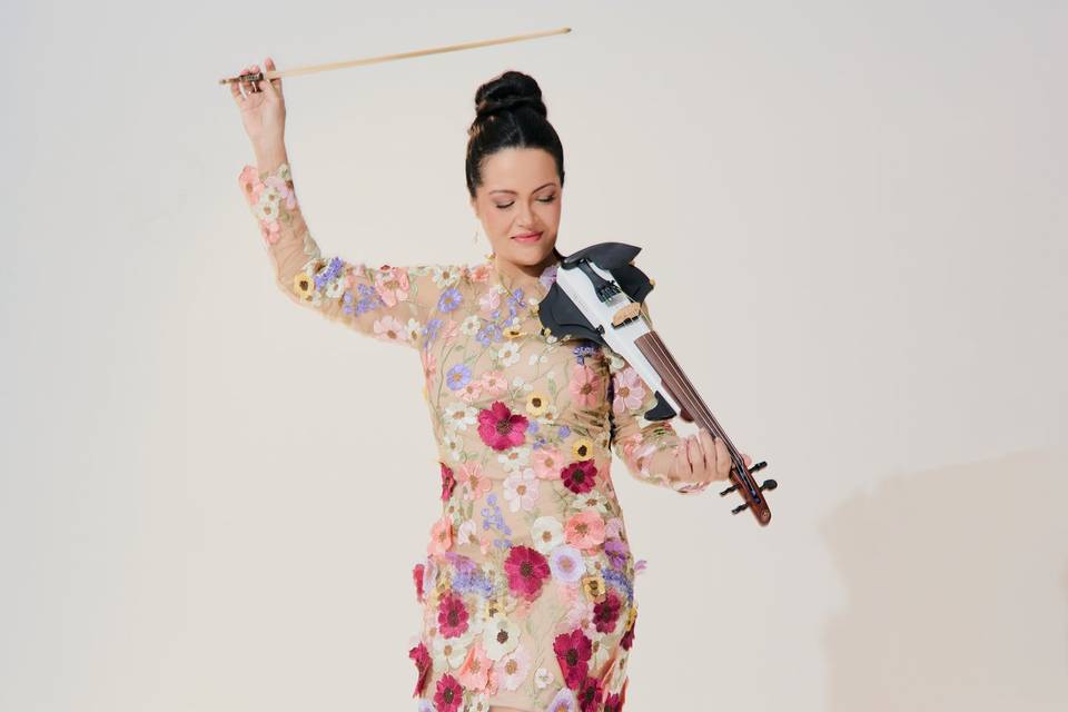 Dyana Alves - Violinista