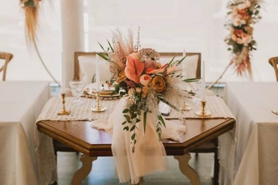 Sweetheart table