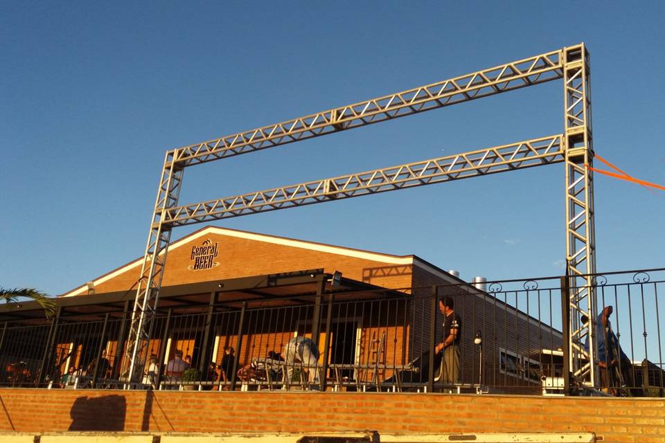 Pórtico em Box Truss