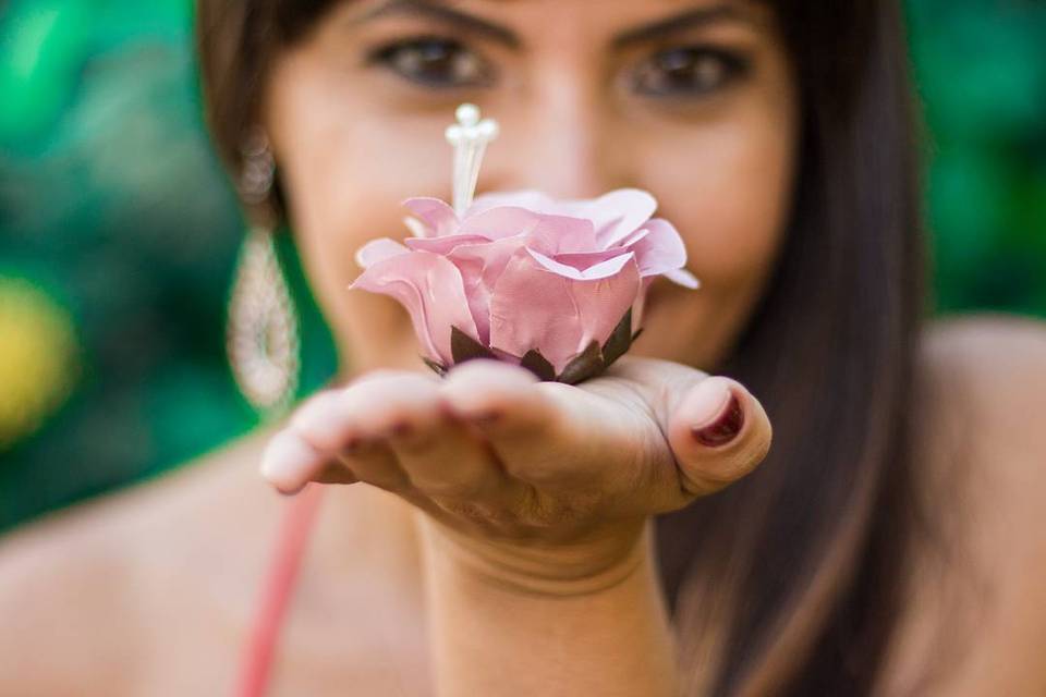 Rosa Semiaberta com pérolas