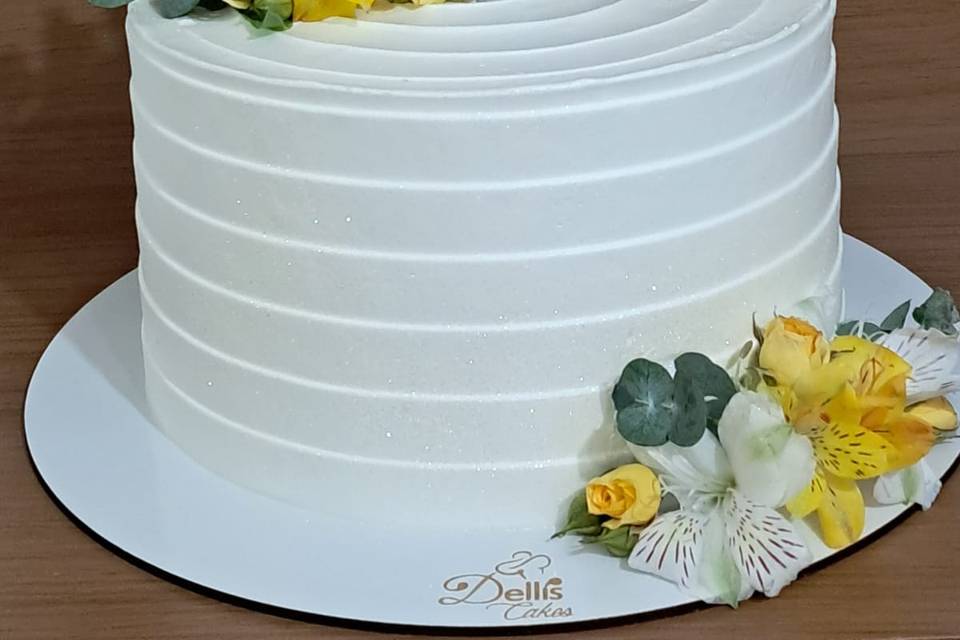 Bolo de casamento personalizado