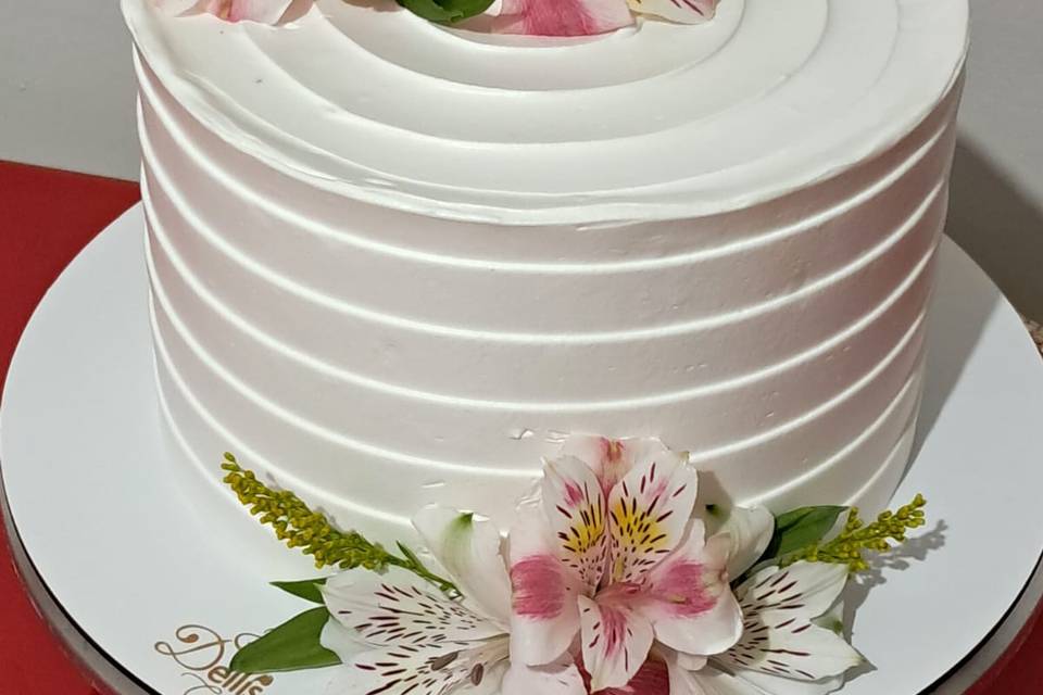 Bolo de casamento personalizado