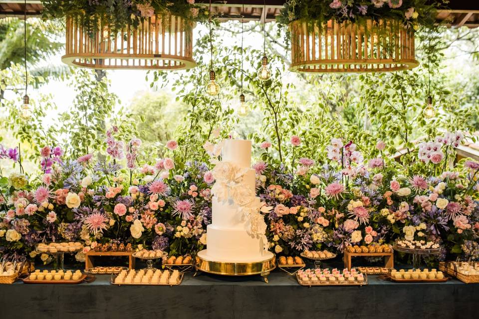 Bolo de casamento personalizado