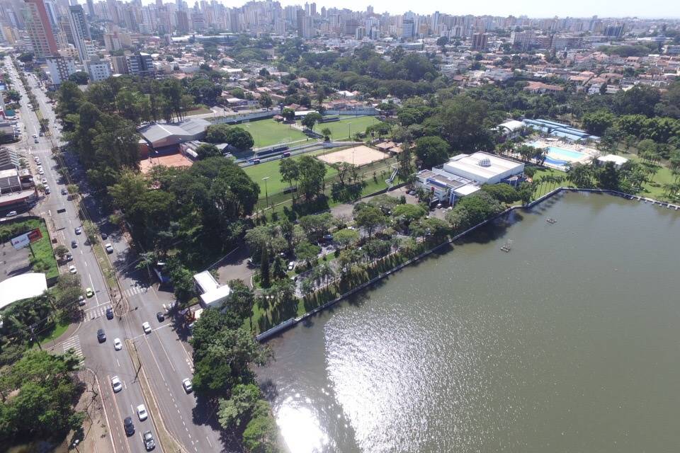 Parquinho nas churrasqueiras - Iate Clube de Londrina