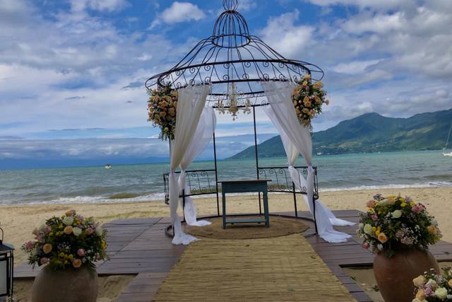 Gazebo capela na cerimônia