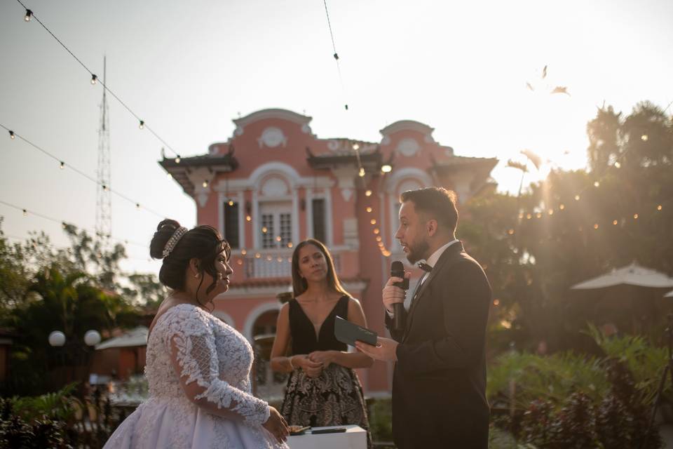 Celebrante de Casamento