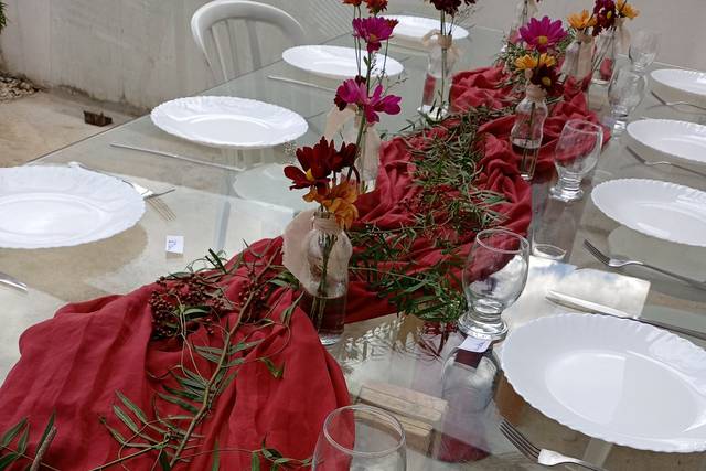 Mesa decorada com detalhes