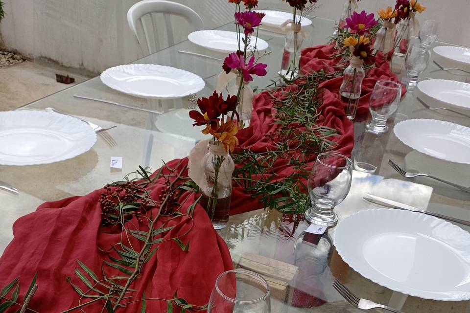 Mesa decorada com detalhes