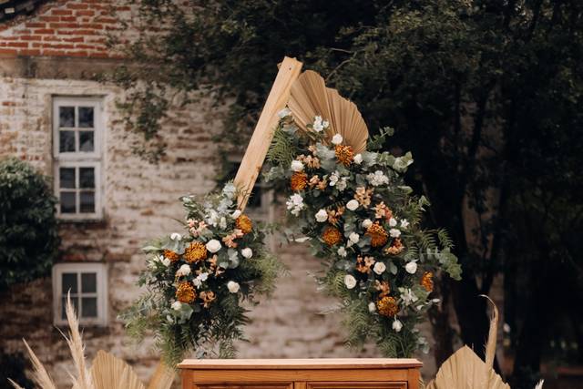 Arranjos boho chic para altar