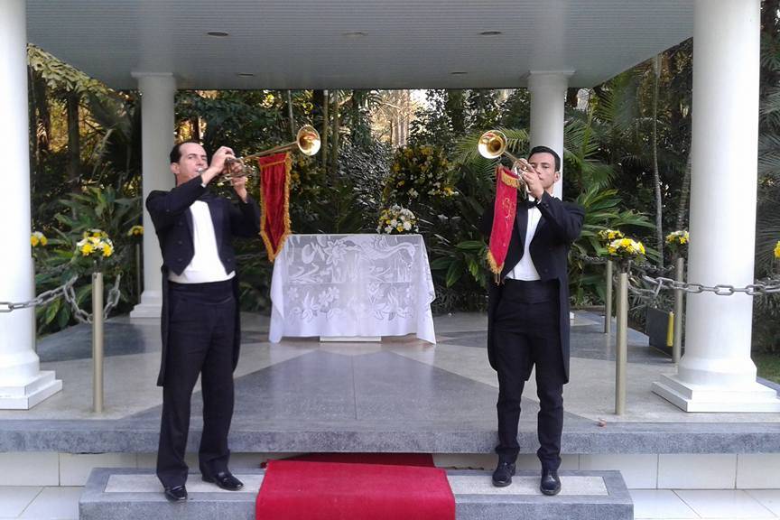 Clarins no altar