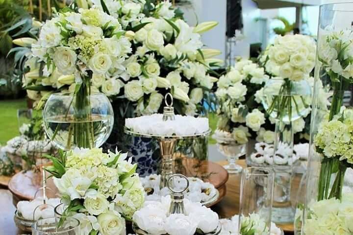 Mesa casamento branca