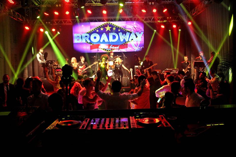 Broadway Show Band