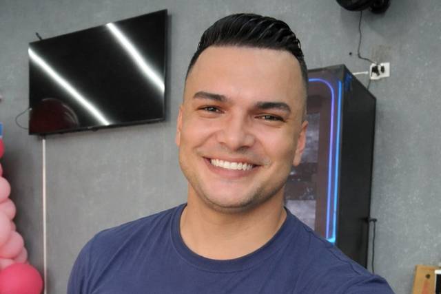 DJ