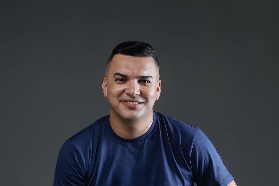 DJ