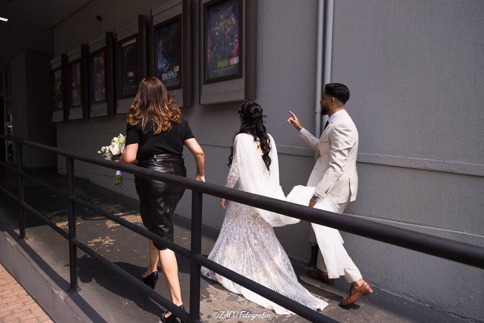 Acompanhando os noivos fotos p