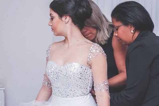 Debutante VS