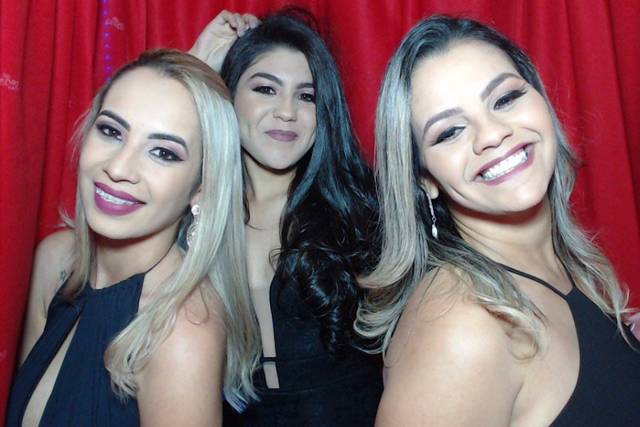 Mãe e Filhas