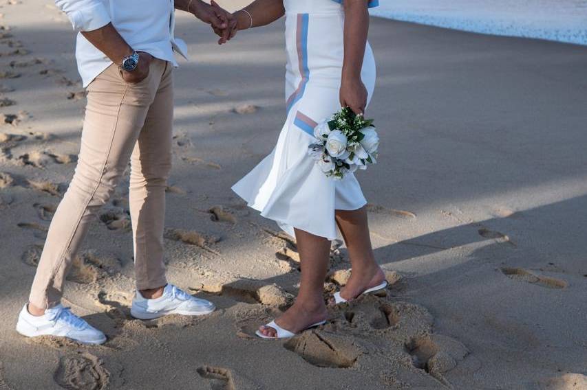 Felizes ao casar beira-mar