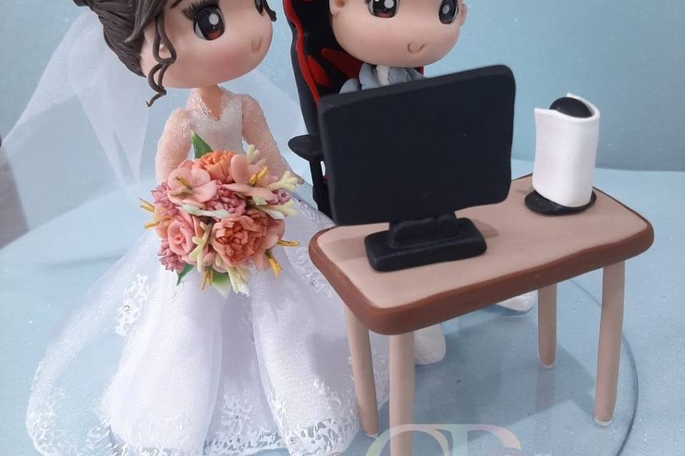Casal com computador