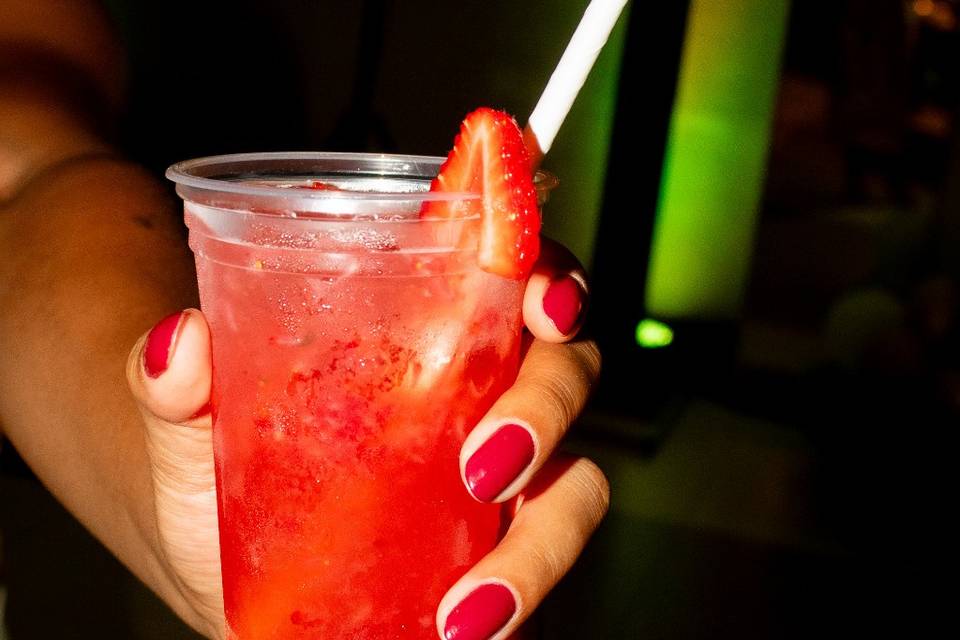 Caipirinha de morango.a