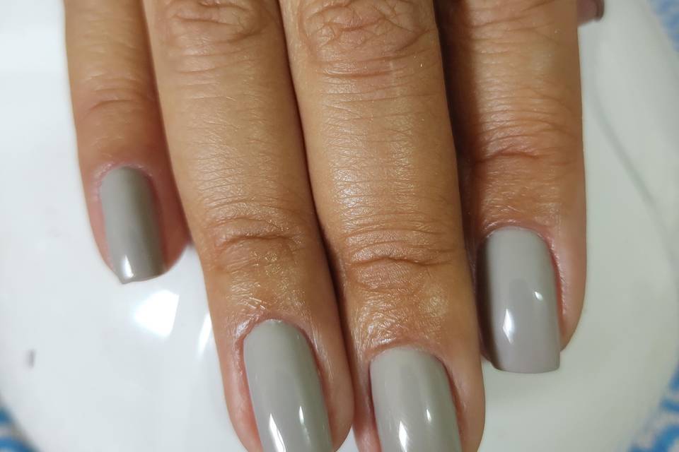 Esmaltacao em gel