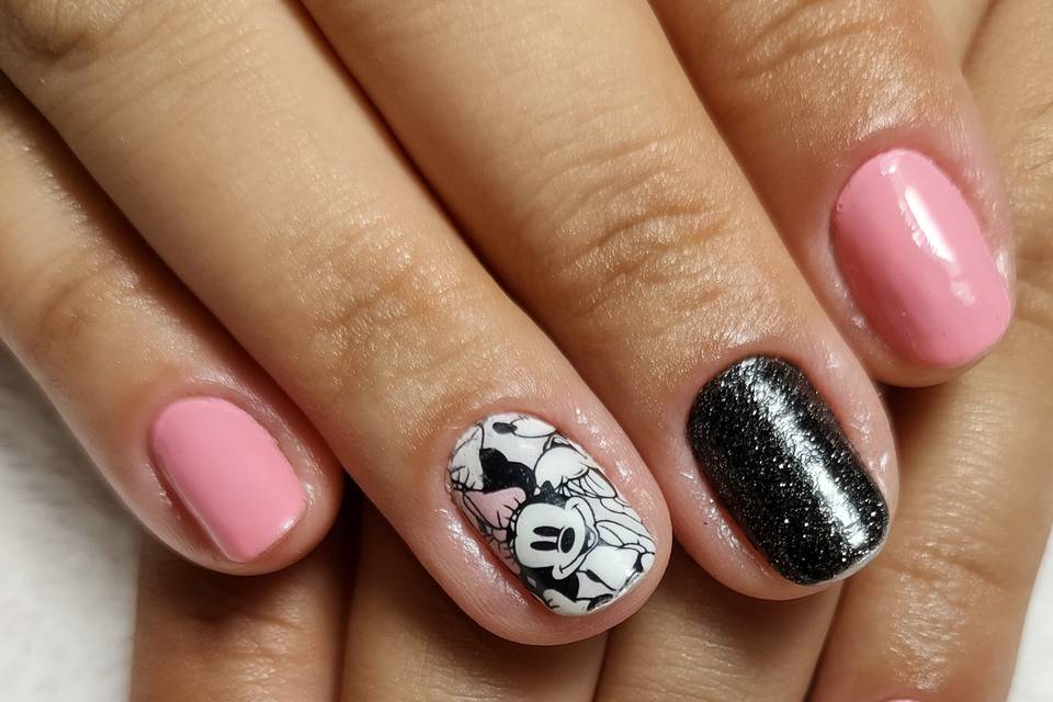 Esmaltacao comum com decoração