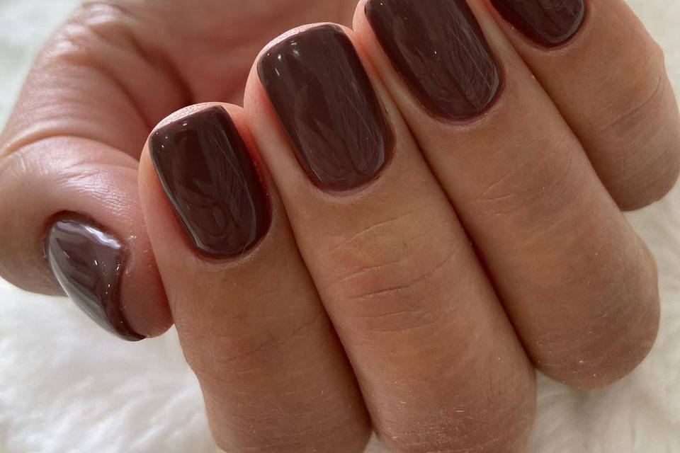 Esmaltacao em gel