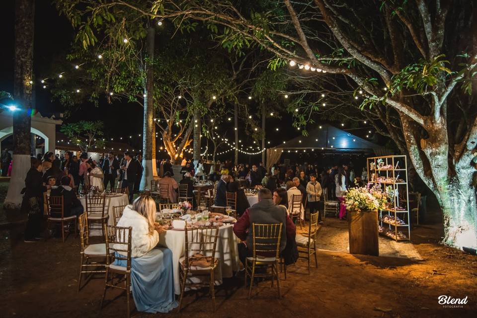 Recepção a noite no Jardim