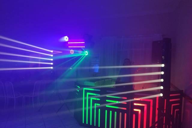 Show de luz e efeitos na pista