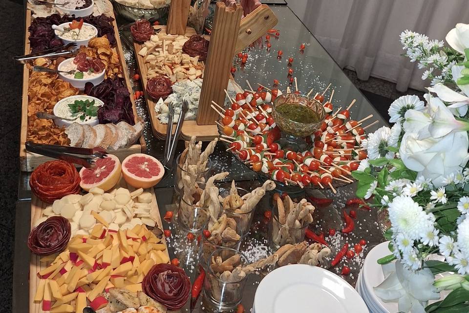 GRUPO VMH - Home Party Buffet