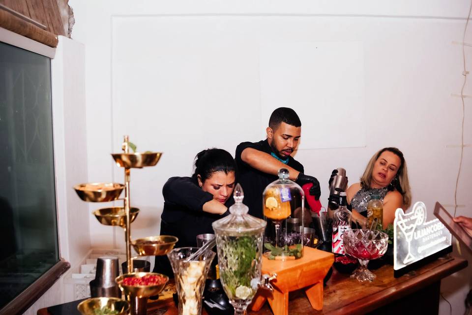 GRUPO VMH - Home Party Buffet