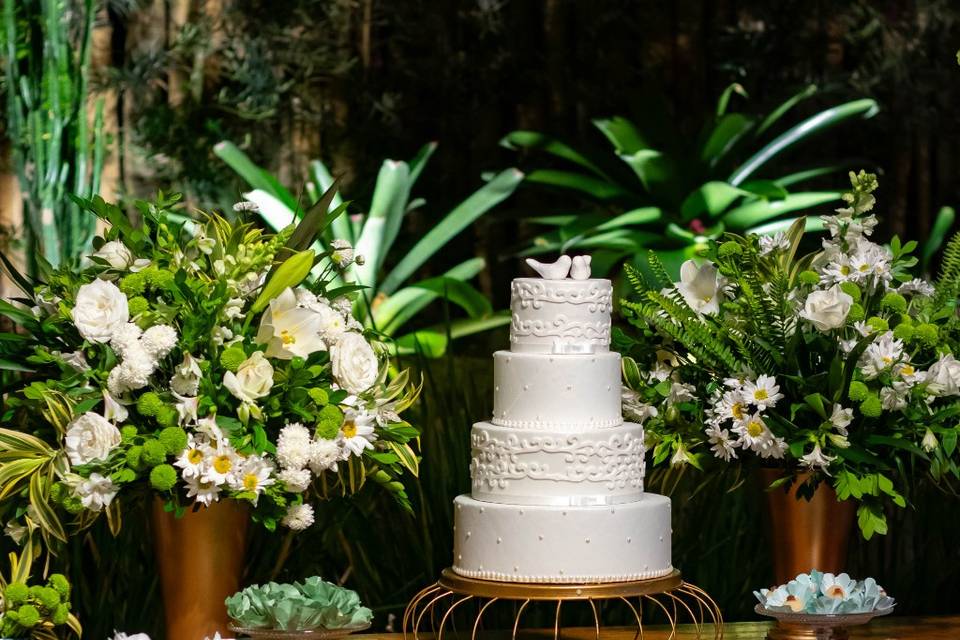 Casamento verde oliva e branco