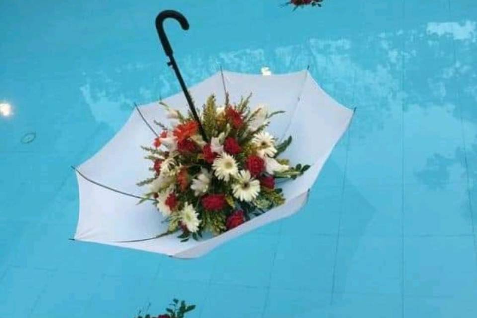 Piscina decorada