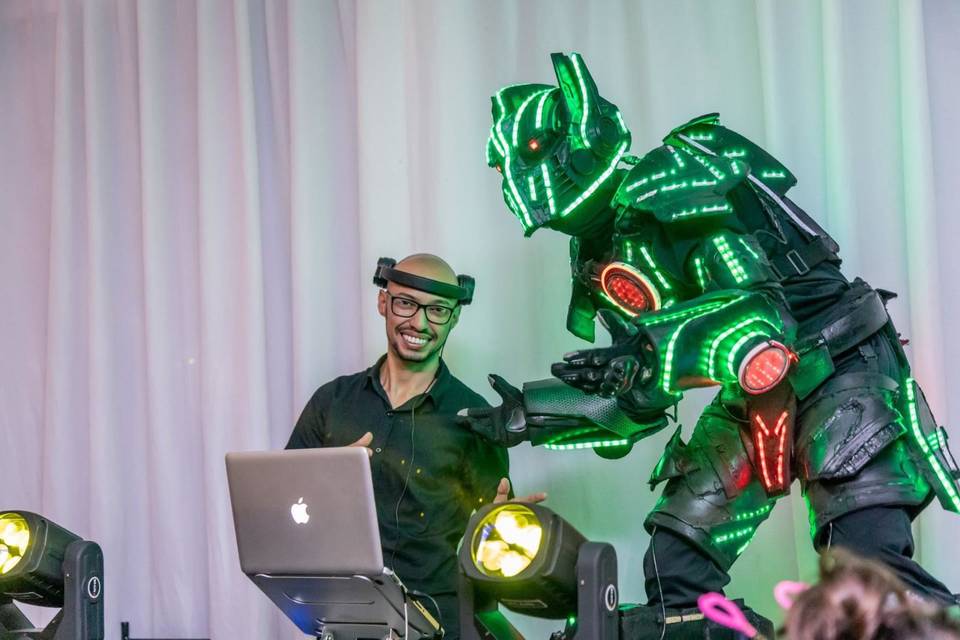 DJ E ROBO LED