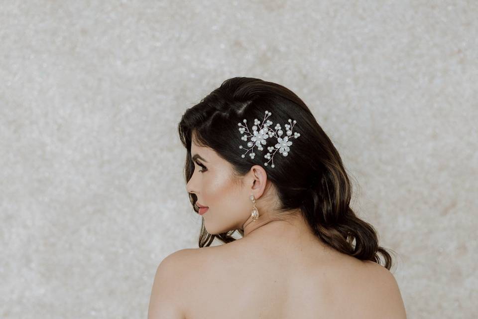 Néia Make & Hair