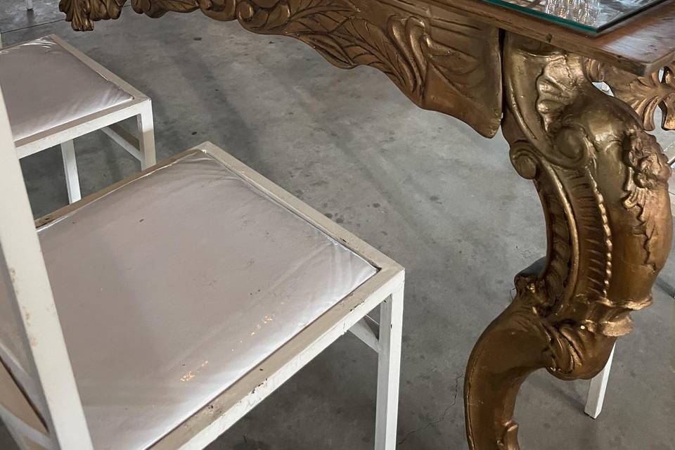 Mesa disponível junto a locaçã