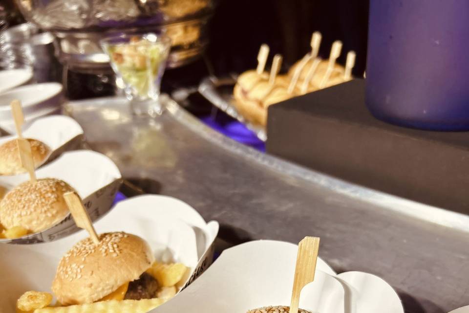 Hambúrguer e fritas