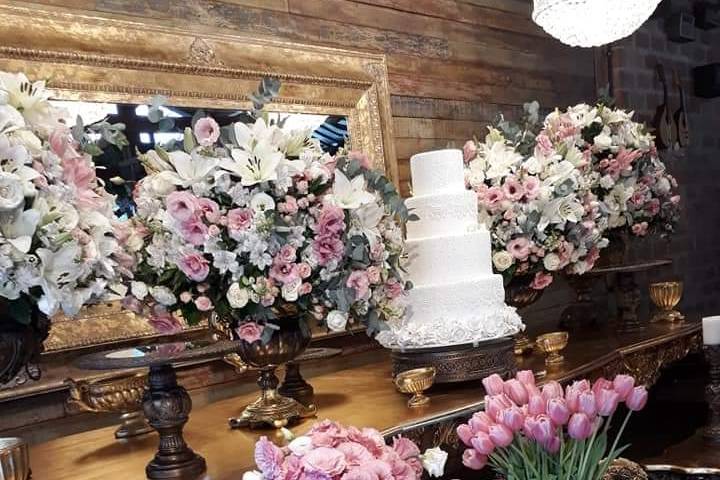 Mesa de bolo da noiva