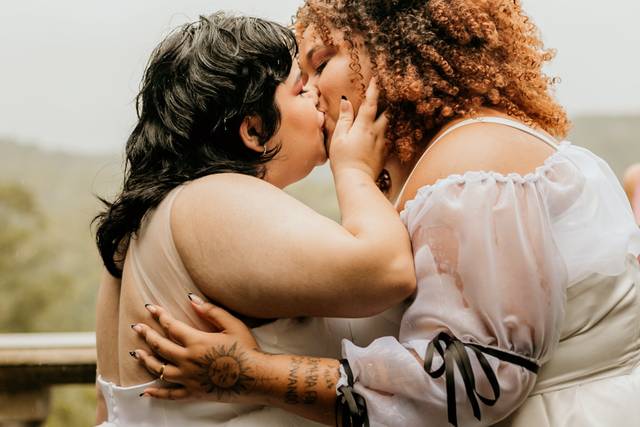 Elopement Glow Girl