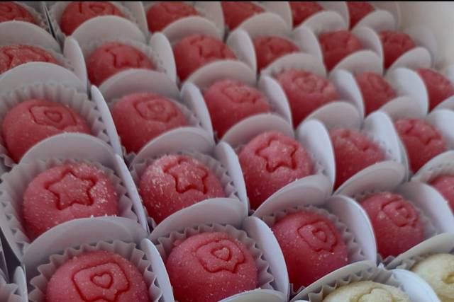 Brigadeiro de bicho de pé e ni