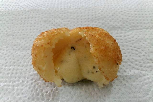 Bolinha de queijo
